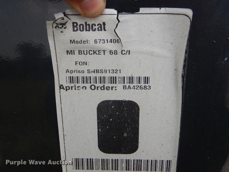 image for item IP9954 Bobcat  67"W skid steer bucket