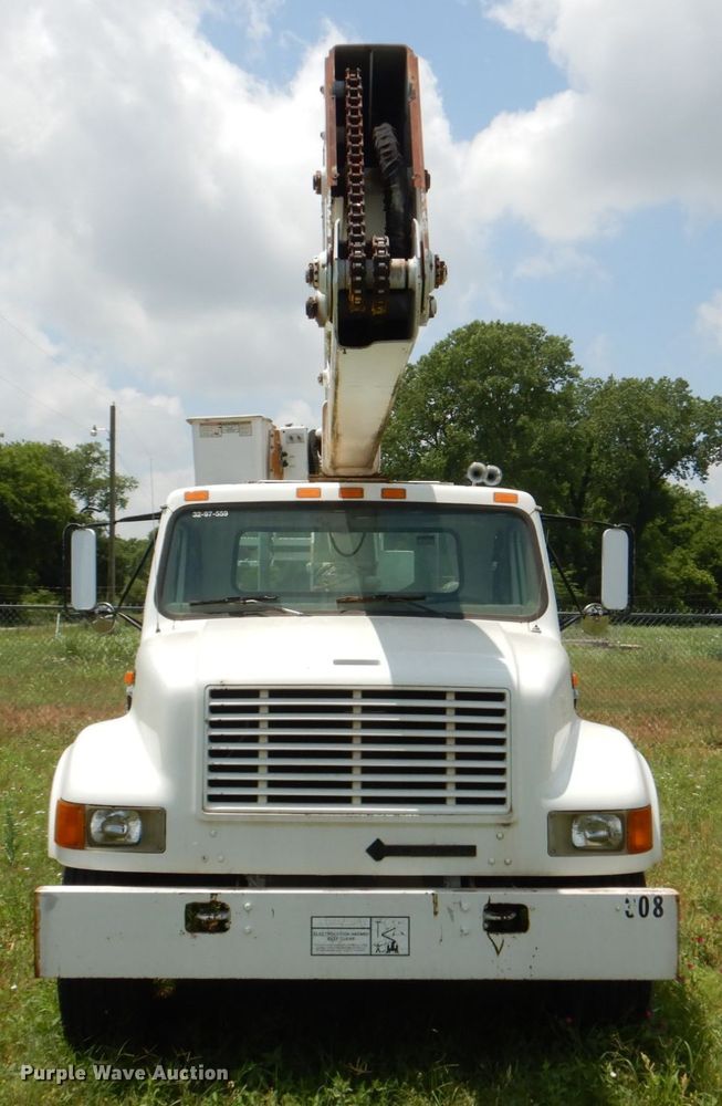 image for item IP9960 1998 International 4700  bucket truck