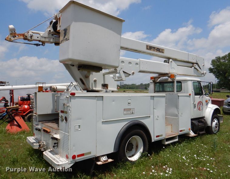 image for item IP9960 1998 International 4700  bucket truck