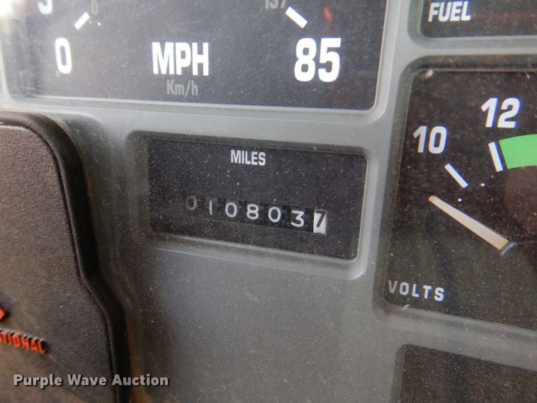 image for item IP9960 1998 International 4700  bucket truck