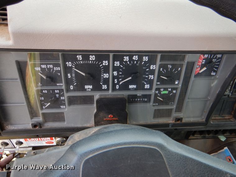 image for item IP9960 1998 International 4700  bucket truck