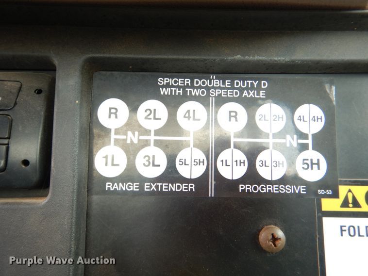 image for item IP9960 1998 International 4700  bucket truck