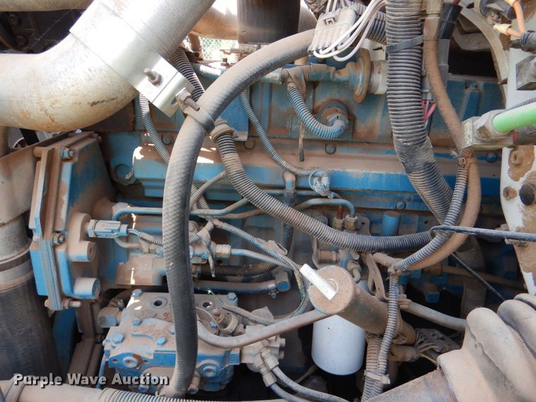 image for item IP9960 1998 International 4700  bucket truck