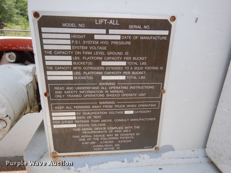 image for item IP9960 1998 International 4700  bucket truck