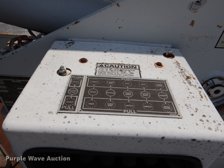 image for item IP9960 1998 International 4700  bucket truck