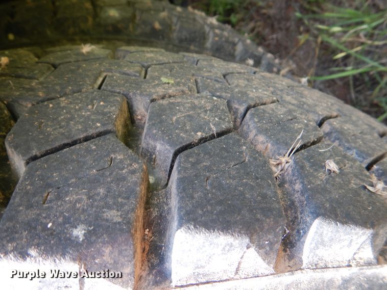 image for item IP9960 1998 International 4700  bucket truck