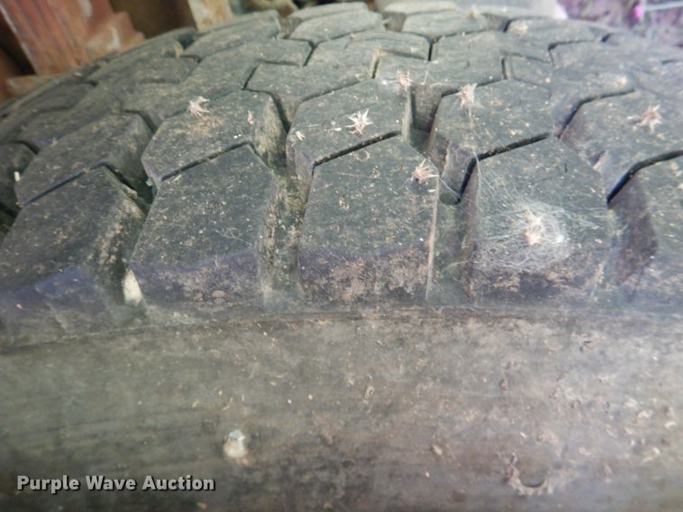 image for item IP9960 1998 International 4700  bucket truck