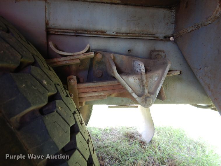 image for item IP9960 1998 International 4700  bucket truck