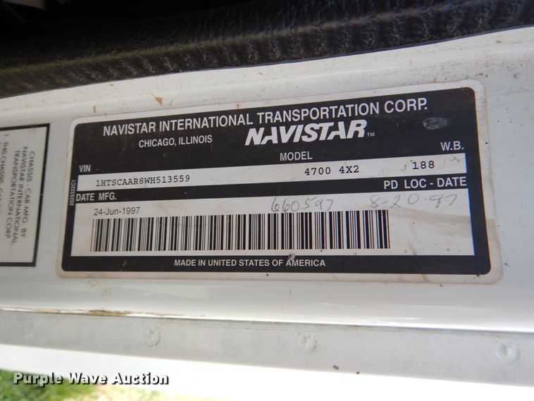 image for item IP9960 1998 International 4700  bucket truck