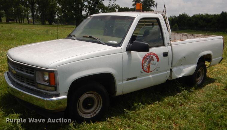 image for item IP9966 1998 Chevrolet C1500  pickup truck