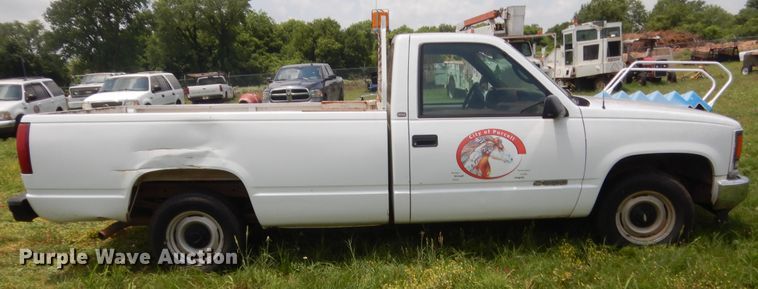 image for item IP9966 1998 Chevrolet C1500  pickup truck