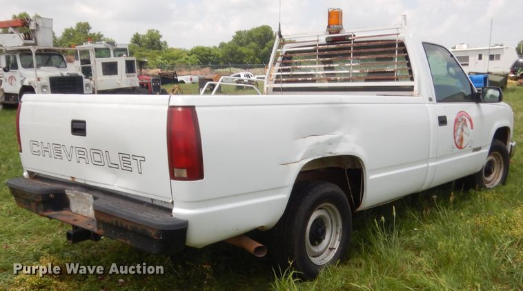 image for item IP9966 1998 Chevrolet C1500  pickup truck