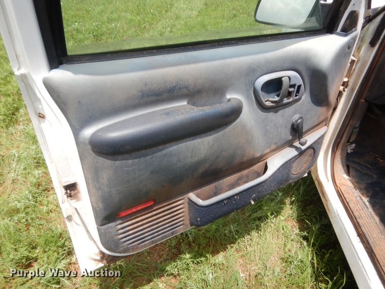 image for item IP9966 1998 Chevrolet C1500  pickup truck