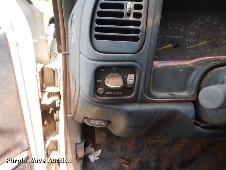 image for item IP9966 1998 Chevrolet C1500  pickup truck