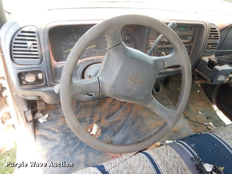 image for item IP9966 1998 Chevrolet C1500  pickup truck