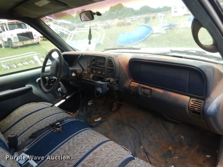 image for item IP9966 1998 Chevrolet C1500  pickup truck