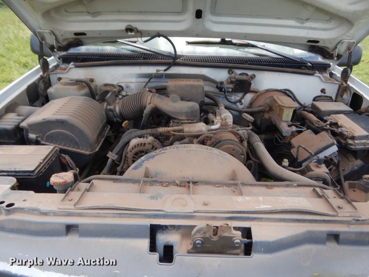 image for item IP9966 1998 Chevrolet C1500  pickup truck