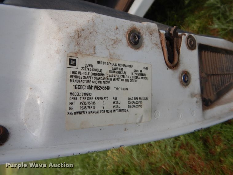 image for item IP9966 1998 Chevrolet C1500  pickup truck