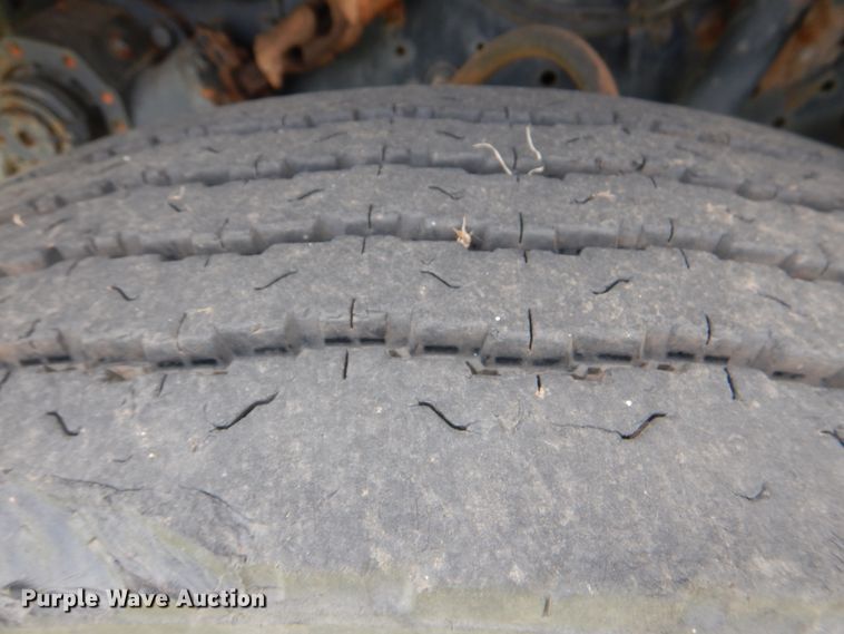 image for item IP9967 1989 International 1954  digger derrick truck