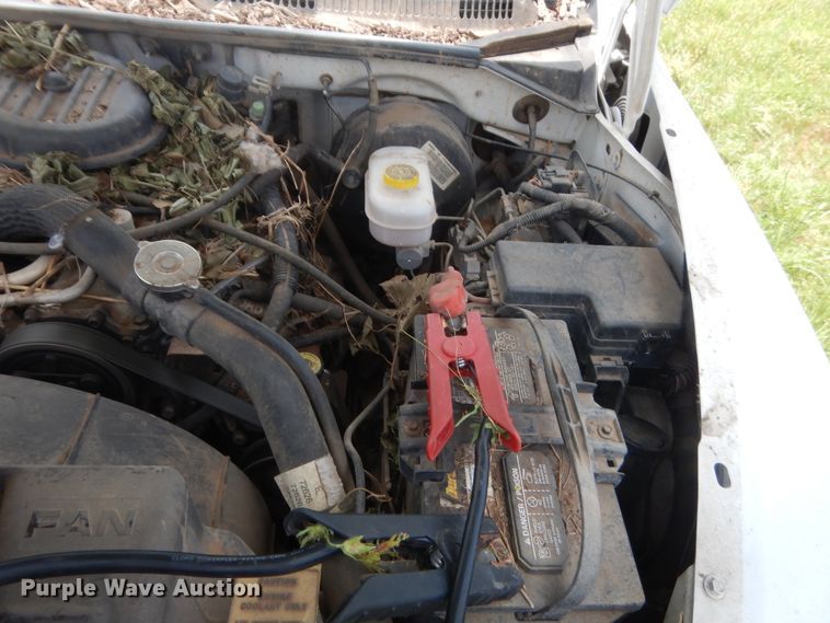 image for item IP9968 2000 Dodge Dakota  Club Cab pickup truck