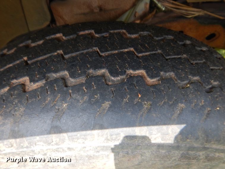 image for item IP9968 2000 Dodge Dakota  Club Cab pickup truck