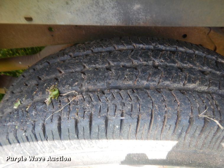 image for item IP9968 2000 Dodge Dakota  Club Cab pickup truck