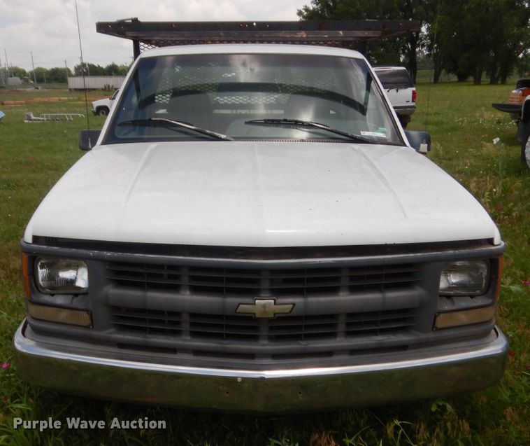 image for item IP9971 1995 Chevrolet C1500  pickup truck