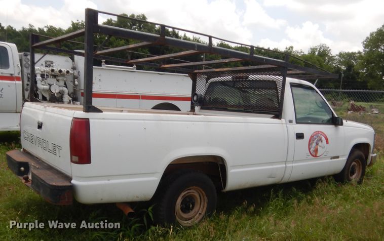 image for item IP9971 1995 Chevrolet C1500  pickup truck