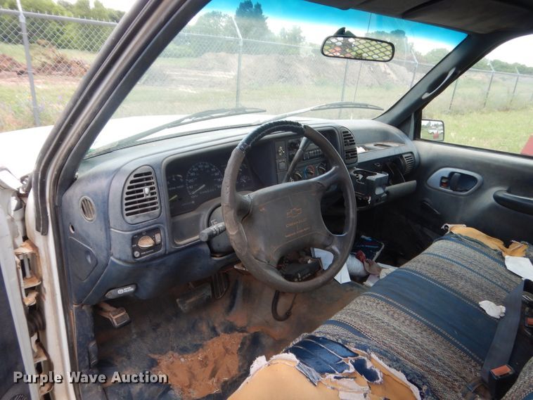 image for item IP9971 1995 Chevrolet C1500  pickup truck