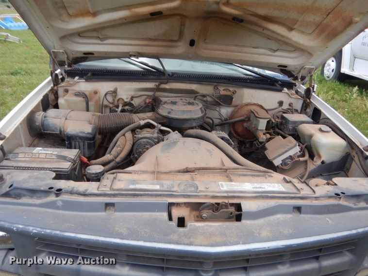 image for item IP9971 1995 Chevrolet C1500  pickup truck