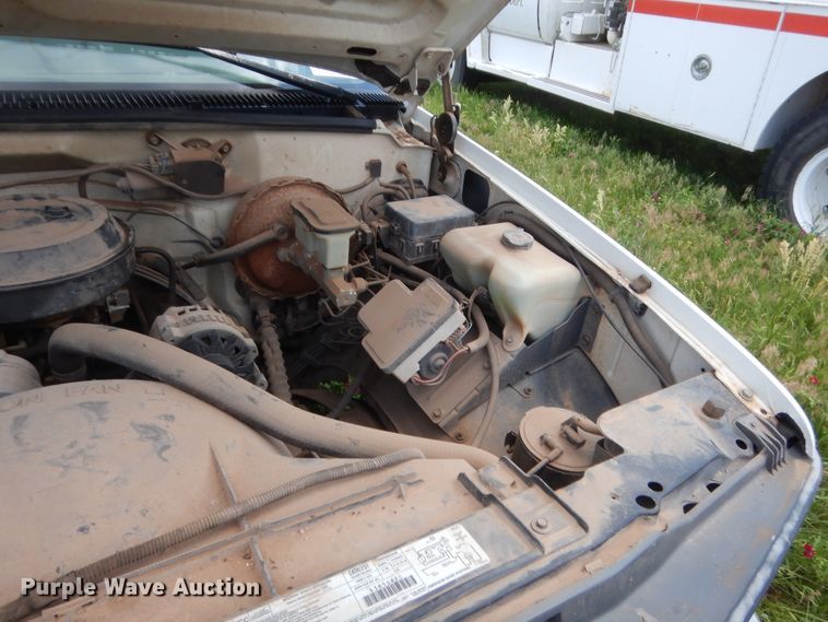 image for item IP9971 1995 Chevrolet C1500  pickup truck