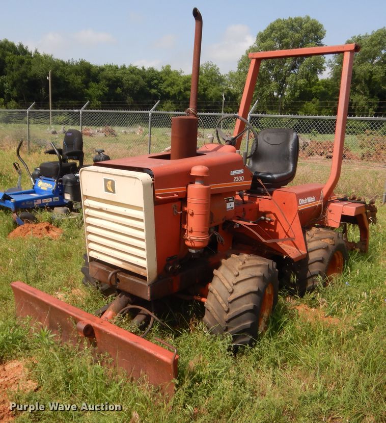 image for item IP9975 1982 Ditch Witch 2300  trencher