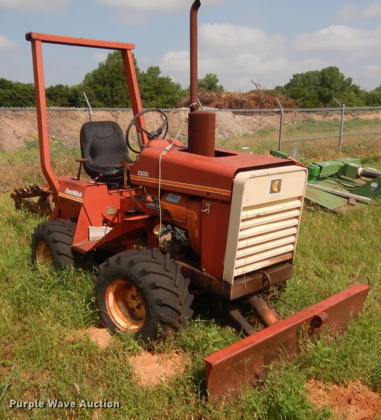 image for item IP9975 1982 Ditch Witch 2300  trencher