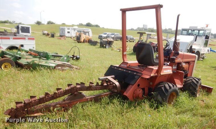 image for item IP9975 1982 Ditch Witch 2300  trencher