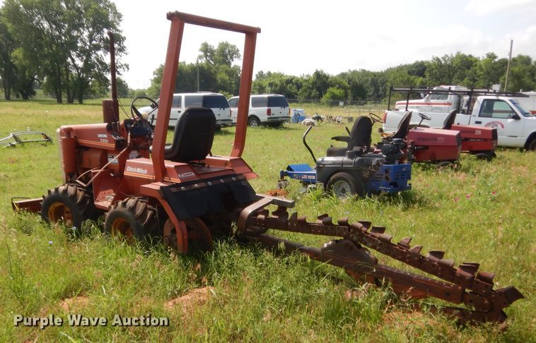 image for item IP9975 1982 Ditch Witch 2300  trencher