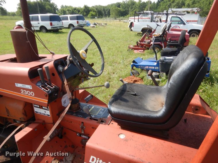 image for item IP9975 1982 Ditch Witch 2300  trencher