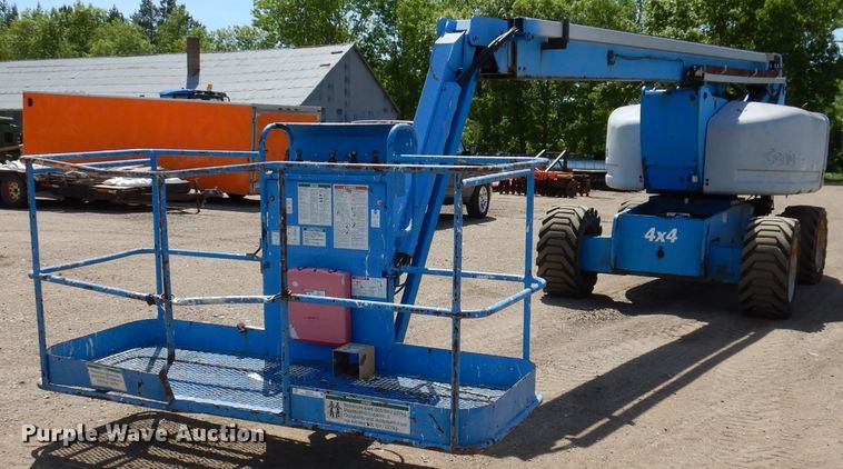 image for item IQ9558 2003 Genie Z-80/60  boom lift