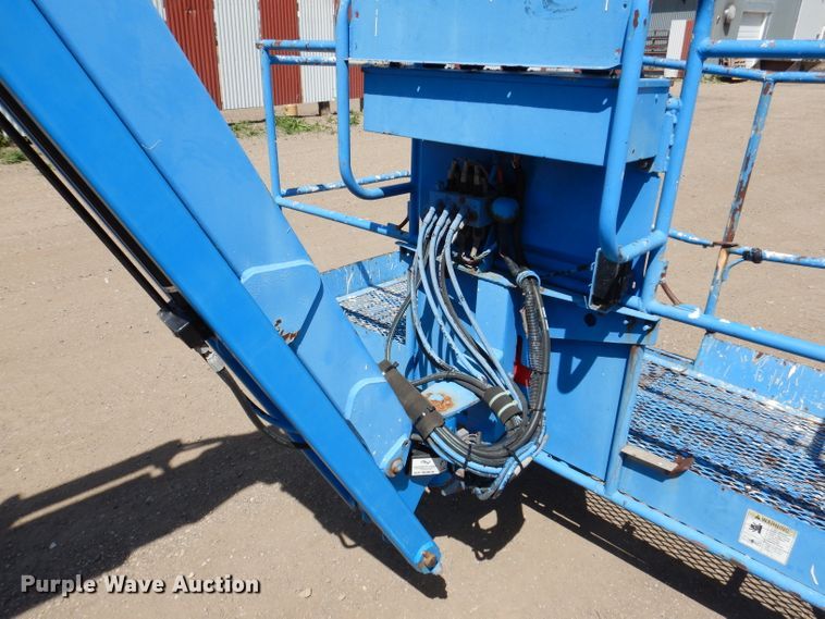 image for item IQ9558 2003 Genie Z-80/60  boom lift