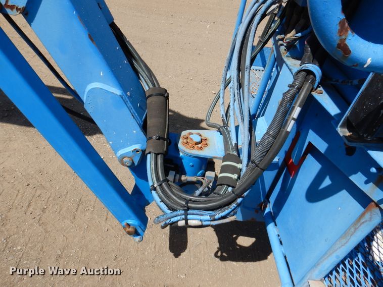 image for item IQ9558 2003 Genie Z-80/60  boom lift