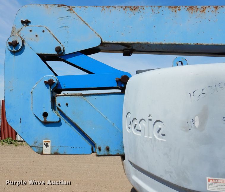 image for item IQ9558 2003 Genie Z-80/60  boom lift