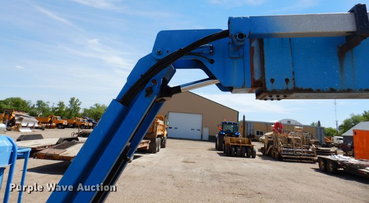 image for item IQ9558 2003 Genie Z-80/60  boom lift