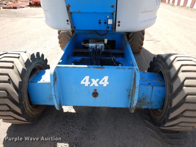 image for item IQ9558 2003 Genie Z-80/60  boom lift