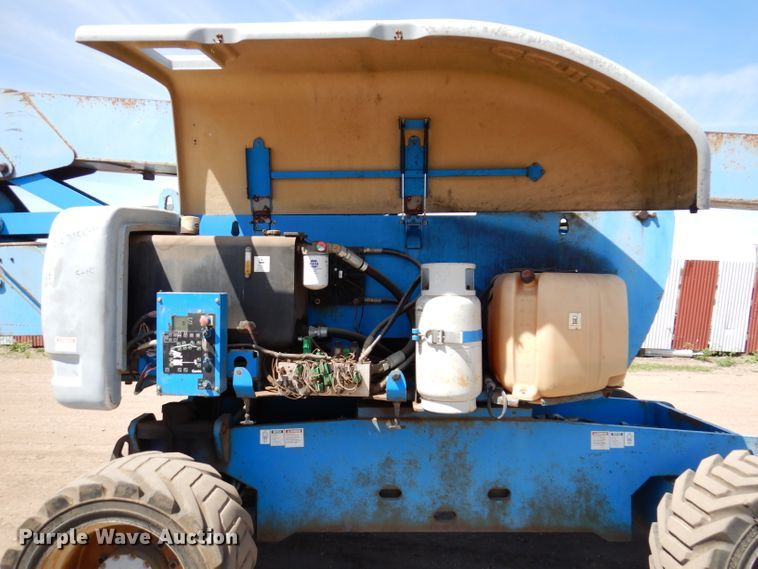 image for item IQ9558 2003 Genie Z-80/60  boom lift