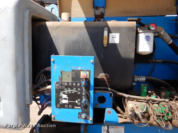 image for item IQ9558 2003 Genie Z-80/60  boom lift