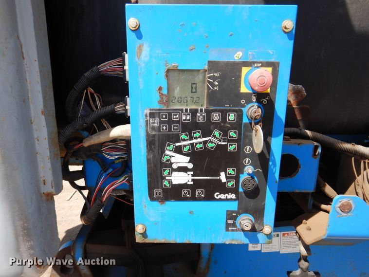 image for item IQ9558 2003 Genie Z-80/60  boom lift