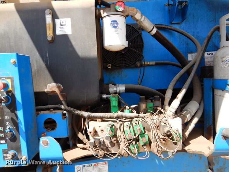 image for item IQ9558 2003 Genie Z-80/60  boom lift