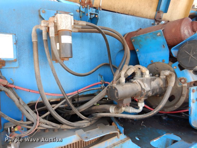 image for item IQ9558 2003 Genie Z-80/60  boom lift