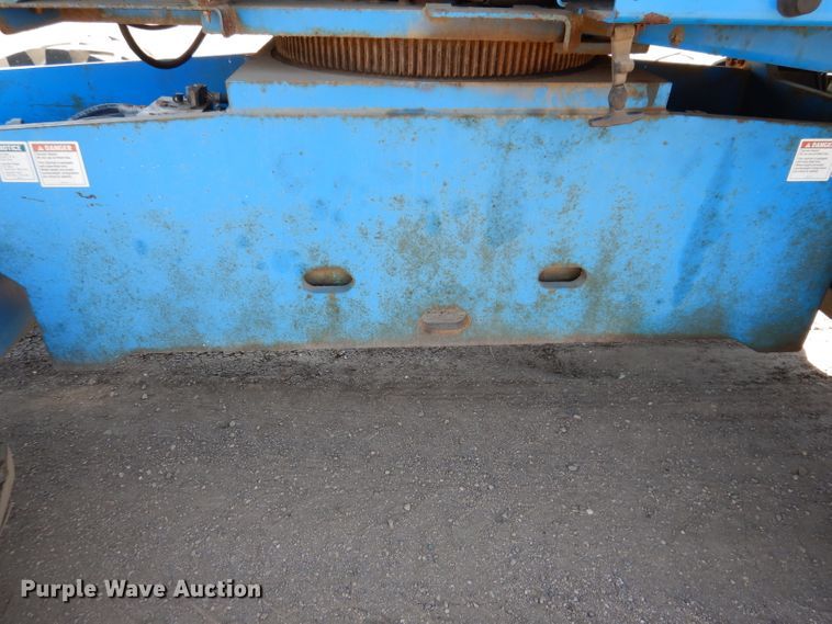 image for item IQ9558 2003 Genie Z-80/60  boom lift