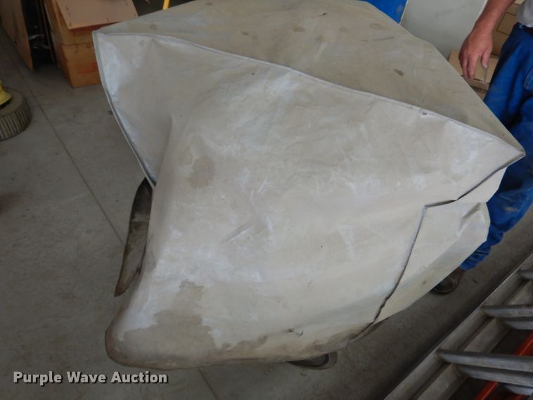 image for item IQ9586 Mac Tools ACRRC 750  AC charging station