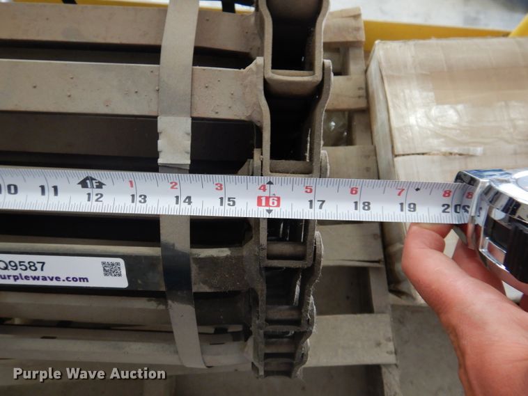 image for item IQ9587 Spreader chain